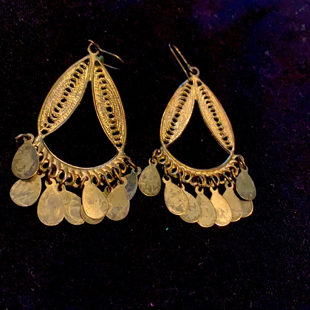 Mute gold costume earrings